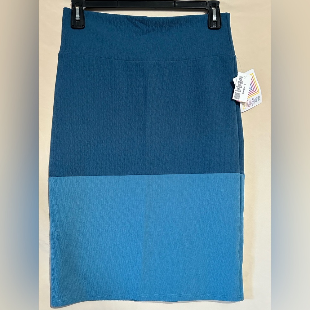 LulaRoe Cassie skirt Large. NWT